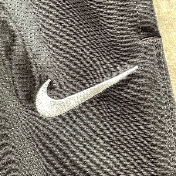 Men's Nike Black Dri Fit 22 inch Athletic Basketball Shorts, L - Picture 3 of 6